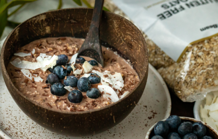 Fitness recept: kókuszos-csokis egyéjszakás zabkása