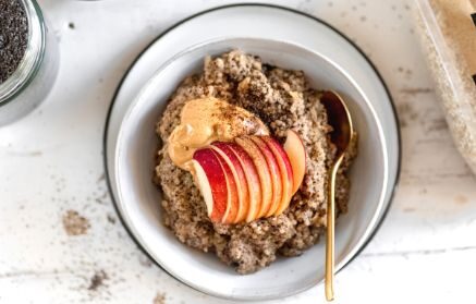 Fitness recept: quinoakása almával, mákkal és fahéjjal