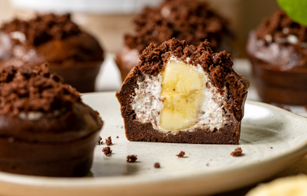 Fitness recept: csokis cupcake stracciatella krémmel és banánnal